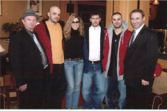 ARTISTAT-JANE-DHURATE-QE-ZOTI-I-KA-SJELLEPOR-EDHE-KUR-ATA-NDERROJNE-JETE-RROJNE-TE-GJALLE-PERGJITHMONE-MES-NESH