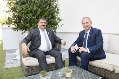 BISEDE-ME-DEPUTETIN-E-_-DIASPORES-_-SHQIPTARE-ZOTIN-EDUART-NDOCAJ.VATIKAN-4-SHTATOR-2016.