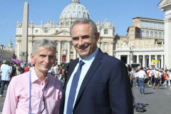 GJATPUNES-NE-SHESHIN-E-SHEN-PJETRIT-ME-GAZETARIN-BEQIR-SINA.4-SHTATOR-2016-DITA-HISTORIKE-PER-MBARE-NJEREZIMIN.