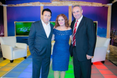 ME-BILBILIN-E-KENGES-SHQIPTARE-DHE-BASHKESHORTEN-E-TIJ-ANGJELINEEN-KONOGRAFE-E-VALLTARE-E-TALENTUAR-TE-FTUAR-NE-EMISIONIN-THANK-YOU-NE-STUDI