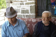 MOMENTE-PUNE-ME-KAMERAMANIN-AGIM-BLLOSHMINGA-XHIRIMET-NE-PANARIT-TE-KORCES-PER-DOKUMENTARIN-_-GENOCIDI-GREK-NE-SHQIPERINE-JUG-LINDORE-TE-VI